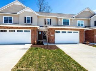 3815 Orchard Dr, Bettendorf, IA