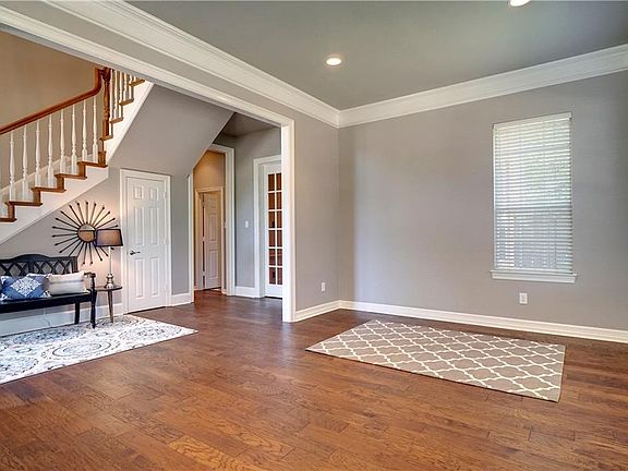 4th image of 1320 Bent Trail Cir