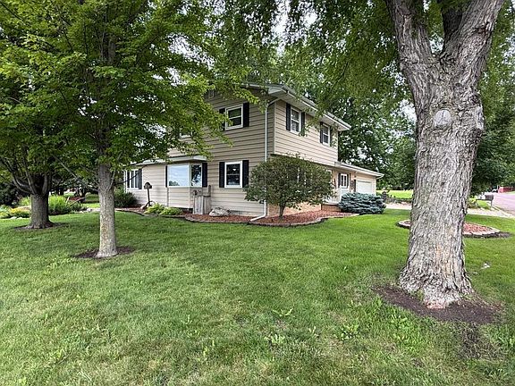 5th image of 1134 10th St