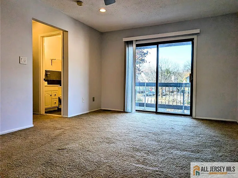 20 Cotoneaster Ct — Photo 14