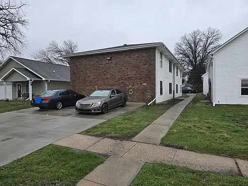 6417 Burlington Ave #4 Photo 1