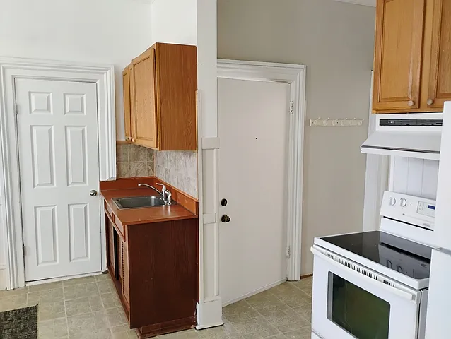 903 Ridge Rd #2 — Photo 8