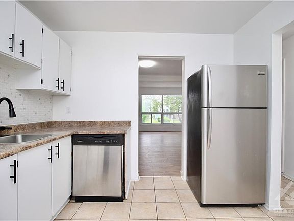 5th image of 1944 Garden Park Ln