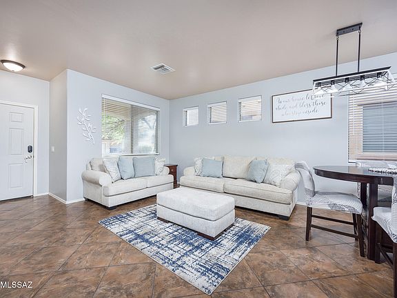 3rd image of 503 E Placita Cuesco