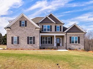 142 Providence Trl, Madison, NC 27025