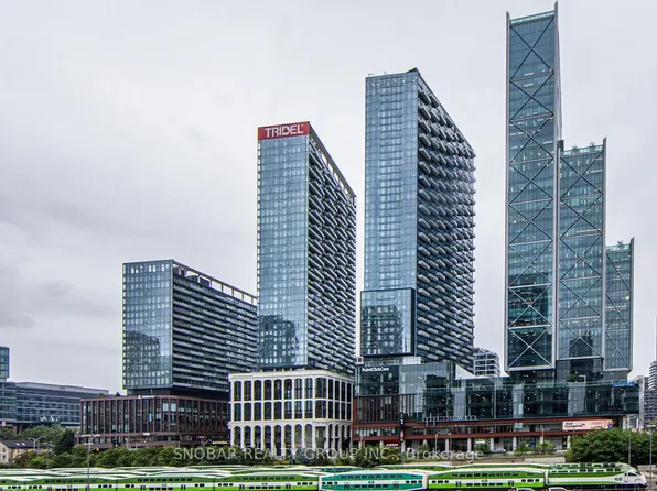 470 Front St W #814, Toronto, ON M5V 0K5