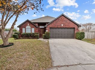 8009 Seneca Ct, Fort Worth, TX 76137