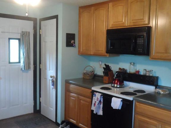 2nd image of 232 Benson Ave W