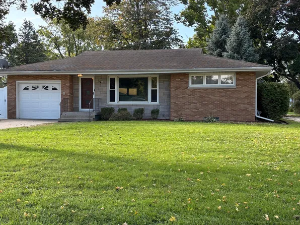 207 Taylor St, Dwight, IL 60420