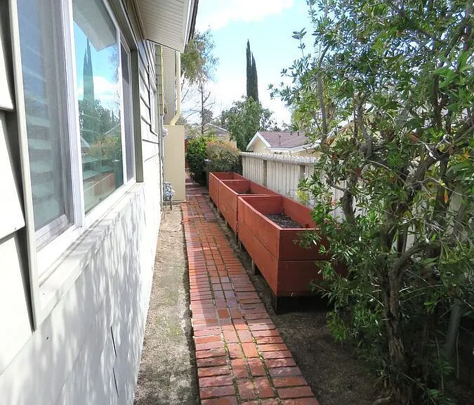 1165 Leonard Ave — Photo 29