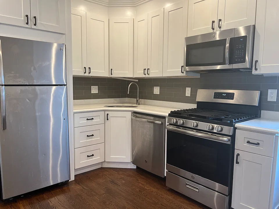 17 Kenneson Rd #2