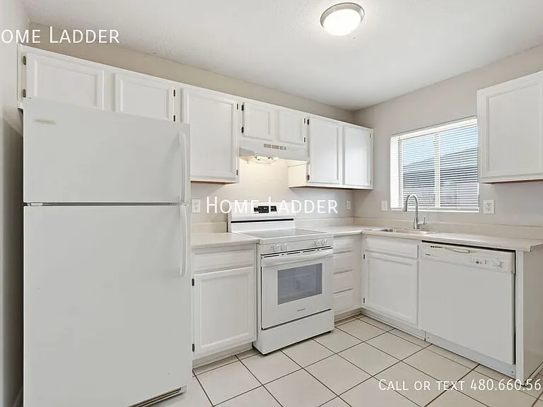 4130 N Toltec Rd #C — Photo 8