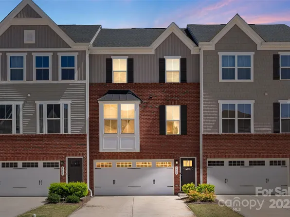 2619 Grantham Place Dr, Fort Mill, SC 29715
