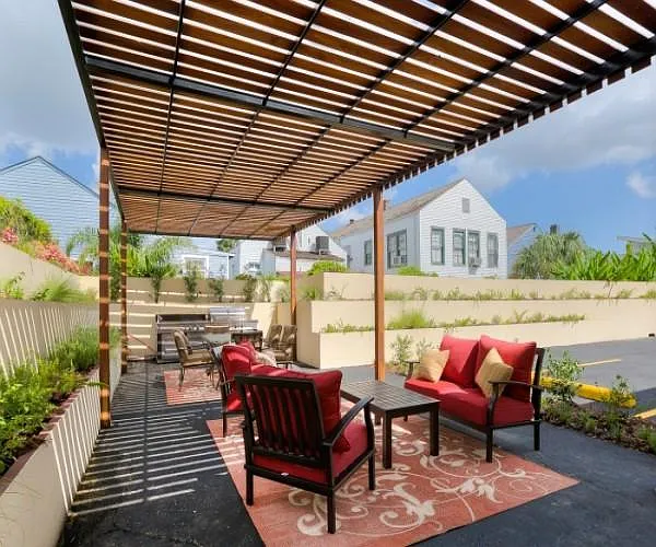 635 N Scott St — Photo 9