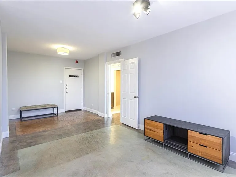1212 Guadalupe St #705 — Photo 6