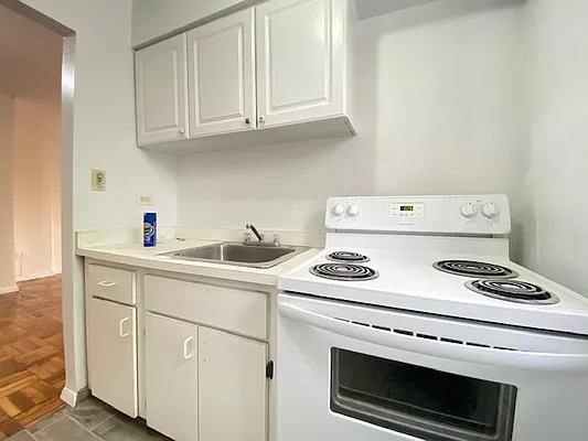 Rented by Queens Apartments Realty LLC | media 22