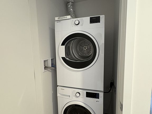 5th image of 6608 Sussex Ave #1306