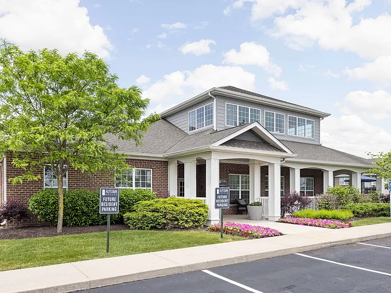 Leasing Office Exterior