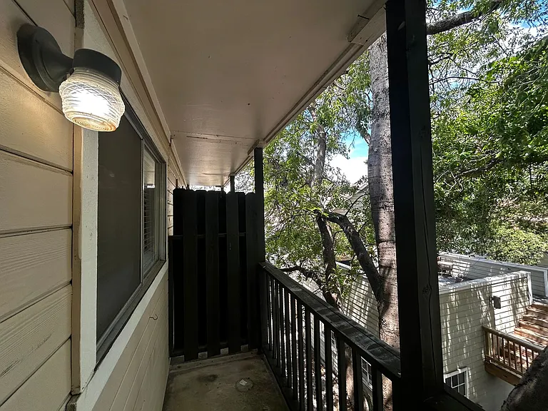 1010 W 23rd St #13 — Photo 23