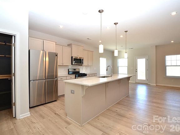 5th image of 13014 Aberdeen Park Dr