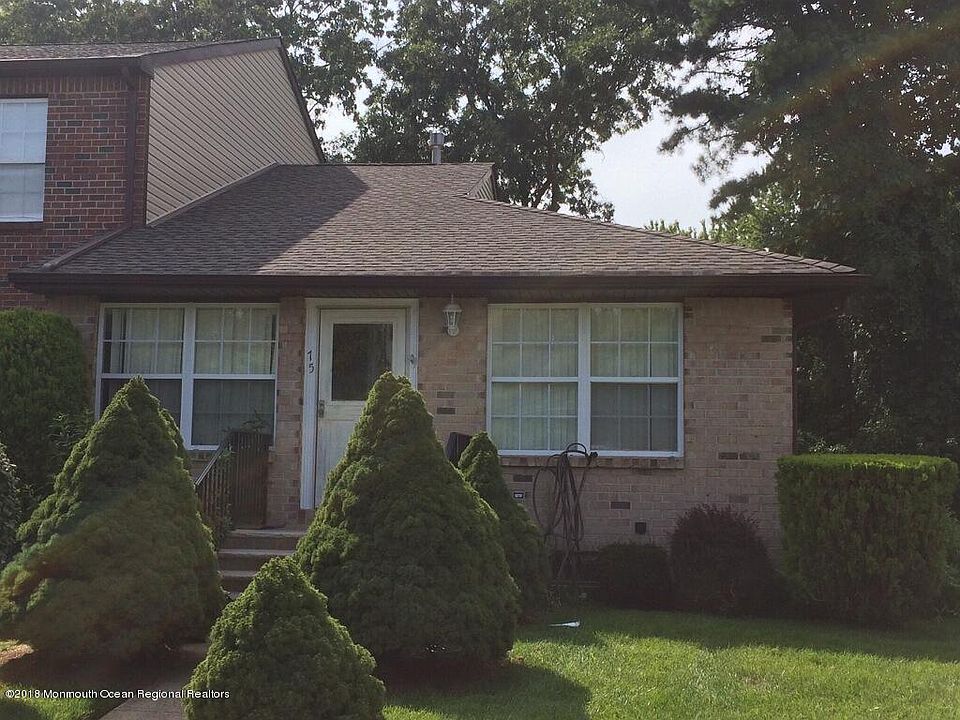 2nd image of 75 Valerie Ct
