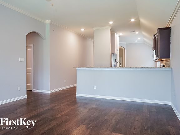 3rd image of 4303 Bearberry Ave