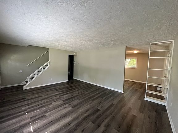 3rd image of 4212 N Sheridan Ave
