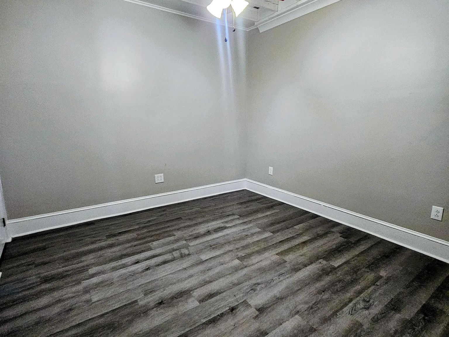 3 bed, 1.5 bath, 2165 sqft, $1,200 — Photo 4