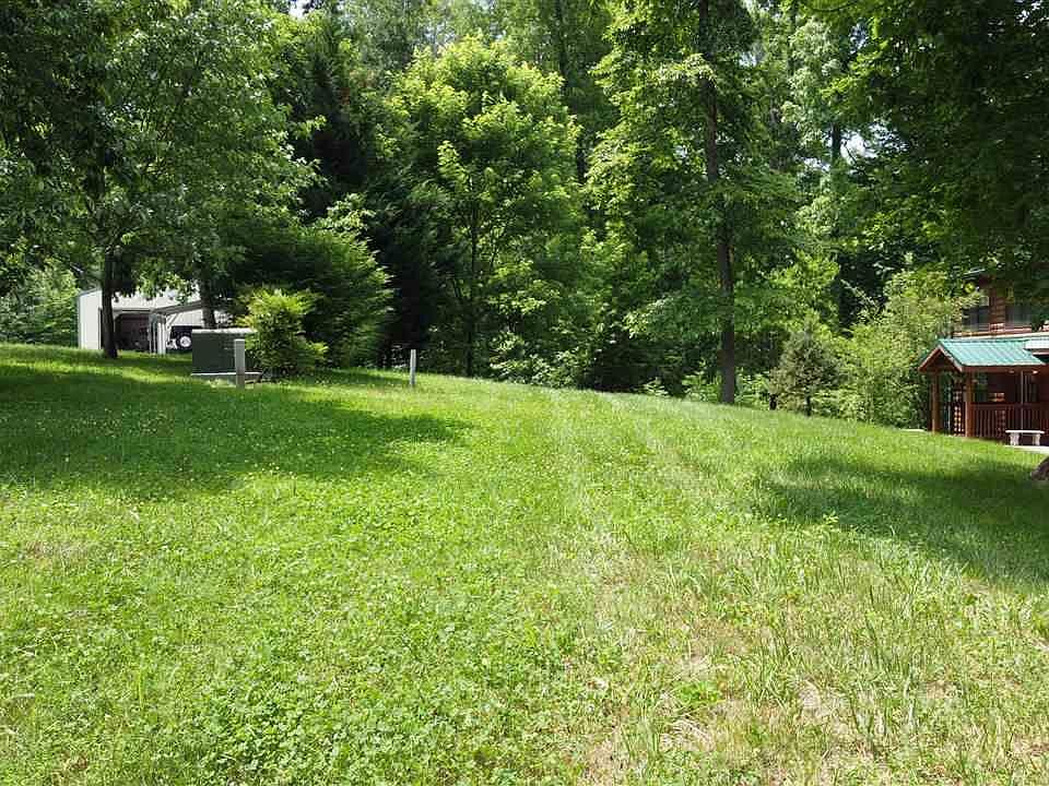 1st image of Dayne Dr