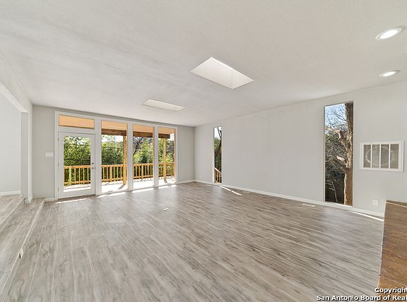 4th image of 10802 Teton Ln