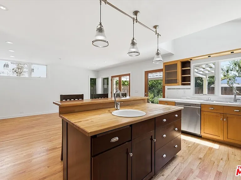 4164 Le Bourget Ave — Photo 12