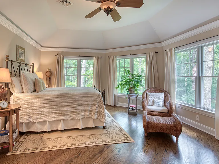 10 Dering Ln — Photo 12