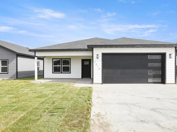 3410 34th St W, Williston, ND 58801