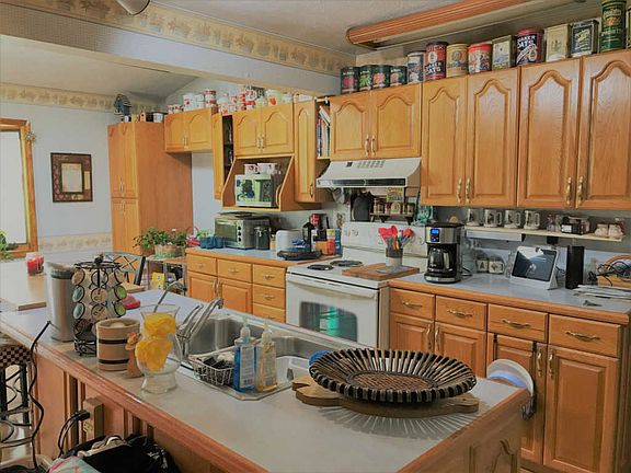 2nd image of 260 Lynwood Ln