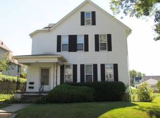 912 13th Ave, Moline, IL 61265