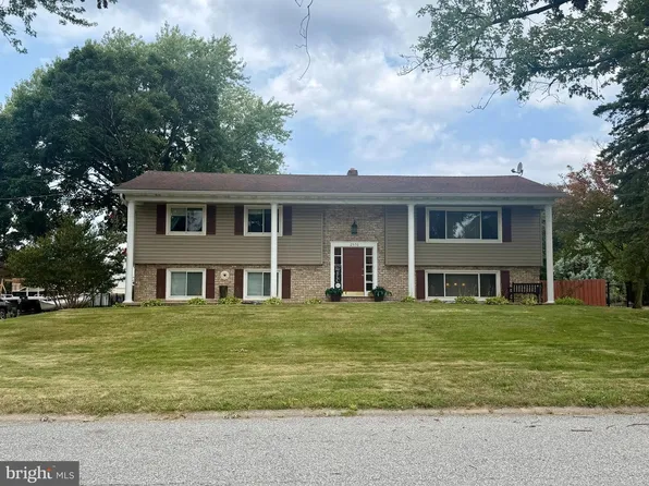 2570 Primrose Ln, York, PA 17404