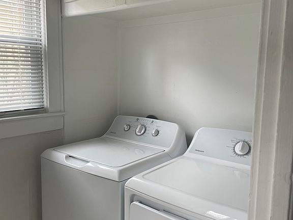 3rd image of 93 Nelson Ave Floor 1