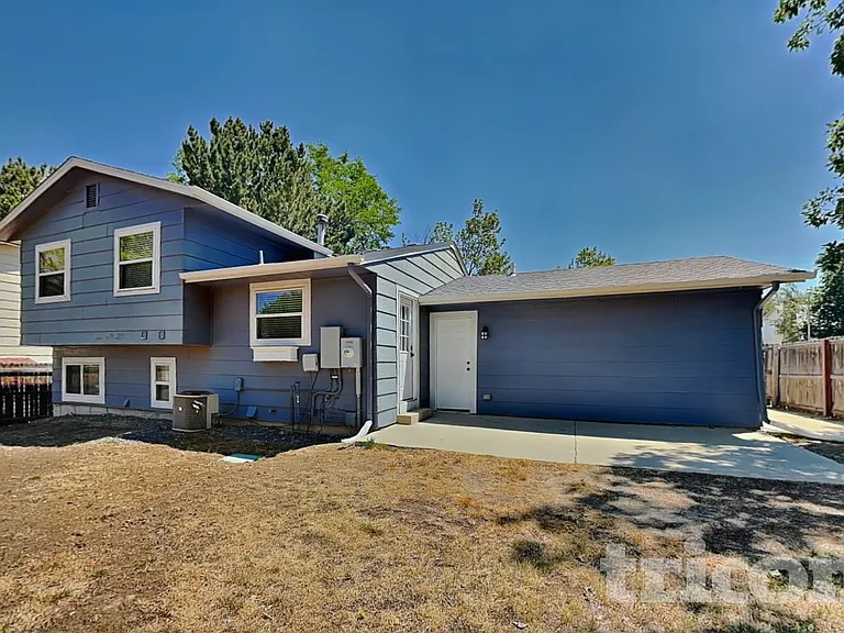 1723 S Cathay St — Photo 16