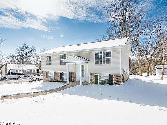 1st image of 1426 Westview Dr