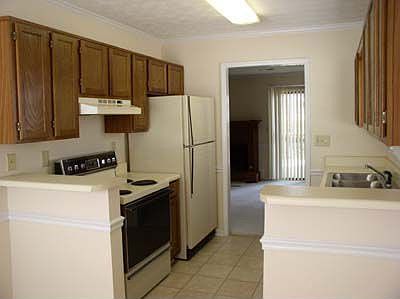 3rd image of 2940 Governors Ct
