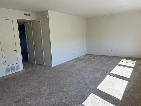3rd image of 2360 Sir Francis Drake Blvd #2