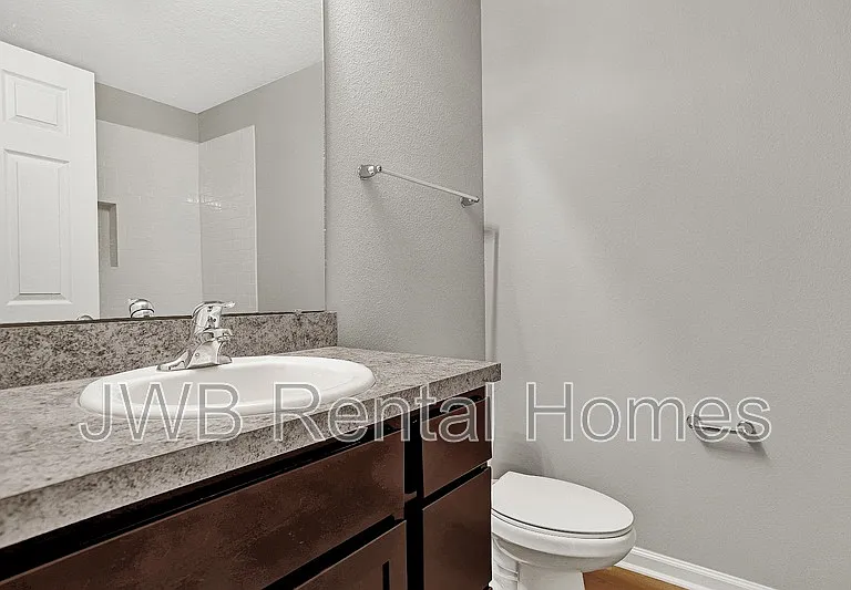 1924 McMillan St — Photo 7
