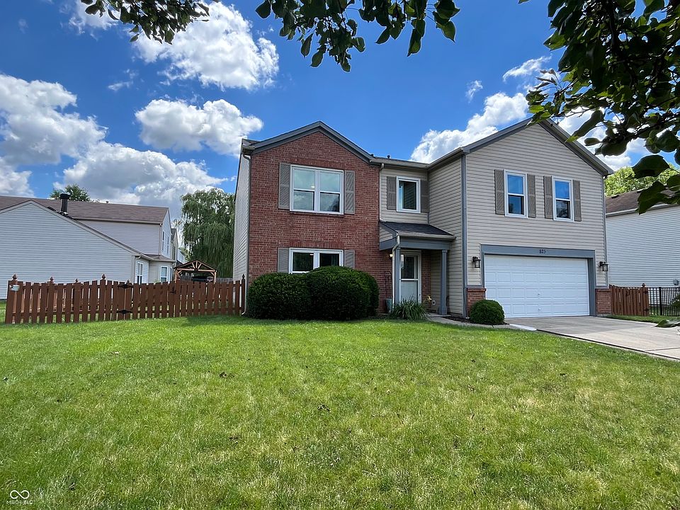1st image of 825 Yellowwood Dr