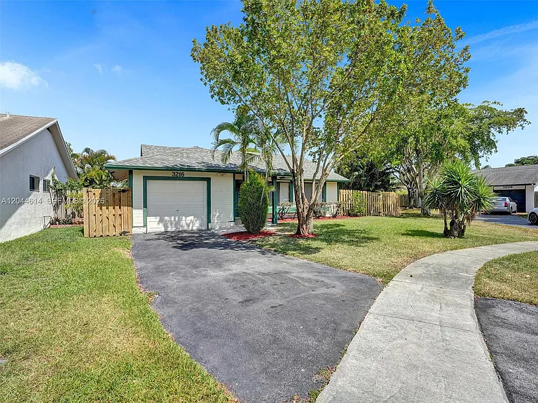 3216 NW 105th Ave — Photo 35