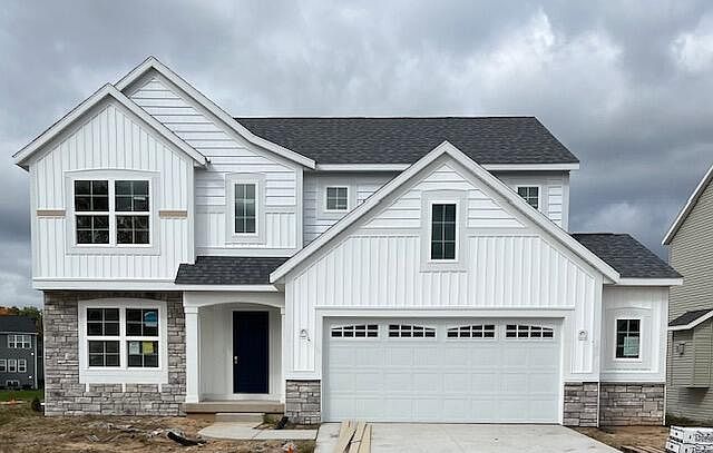 1st image of 633 Elstar Dr NE