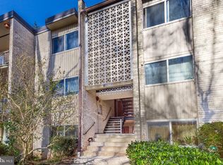 5202 Crossfield Ct #117, Rockville, MD 20852