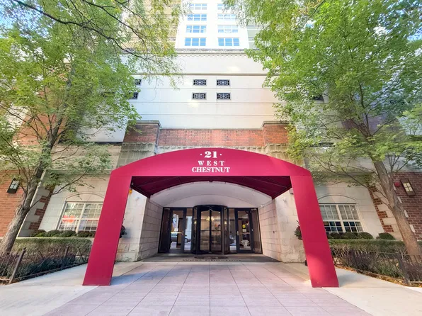 21 W Chestnut St APT 510, Chicago, IL 60610