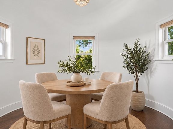 3rd image of 155 Franklin Ave #3