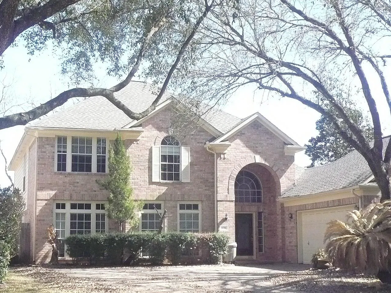 4 bed, 3.0 bath, 3303 sqft, $3,100 — Photo 1