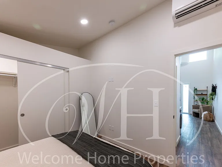 159 SE Sparrows Pl — Photo 35